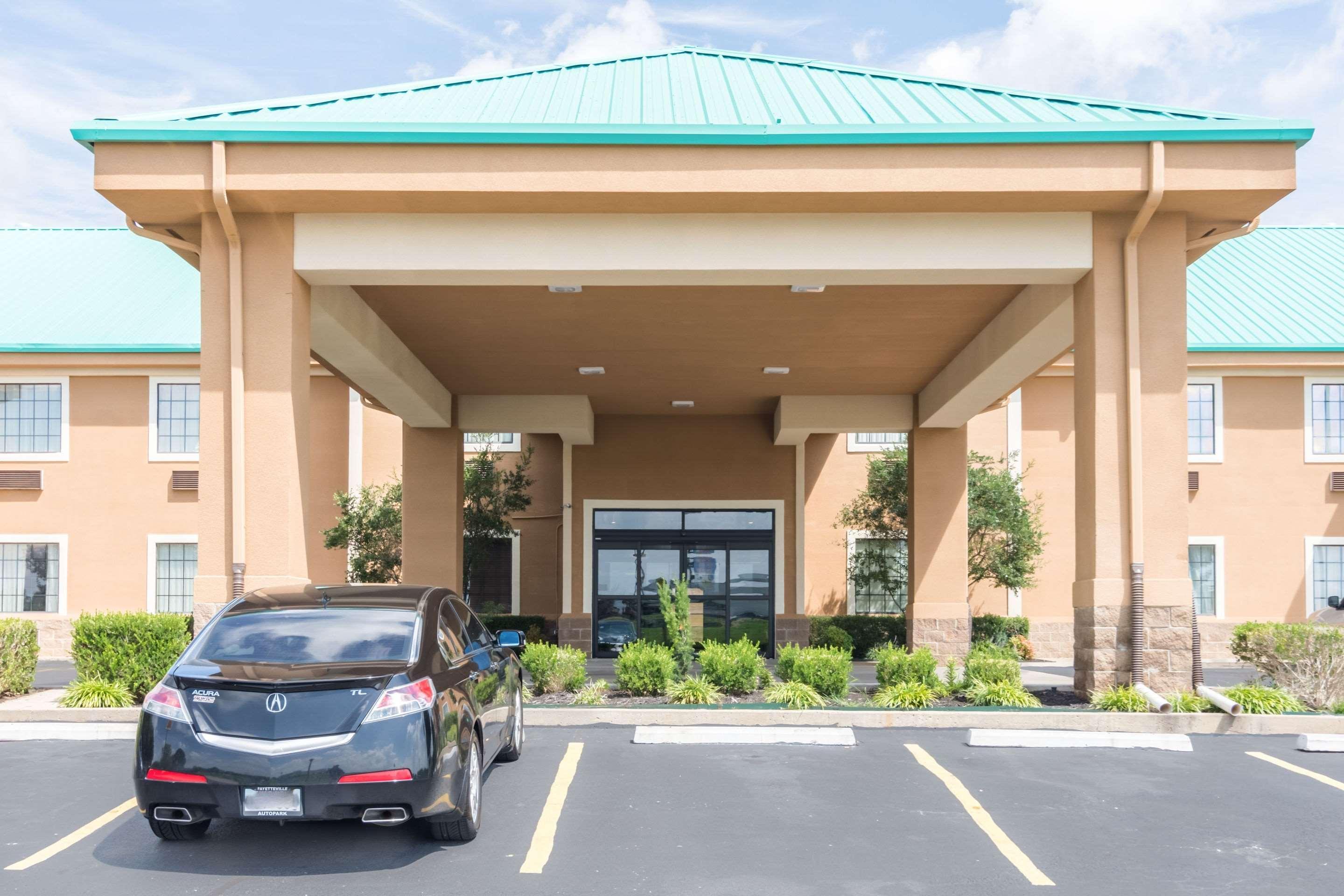 Quality Inn & Suites Of Alma - Northeast From Fort Smith Esterno foto