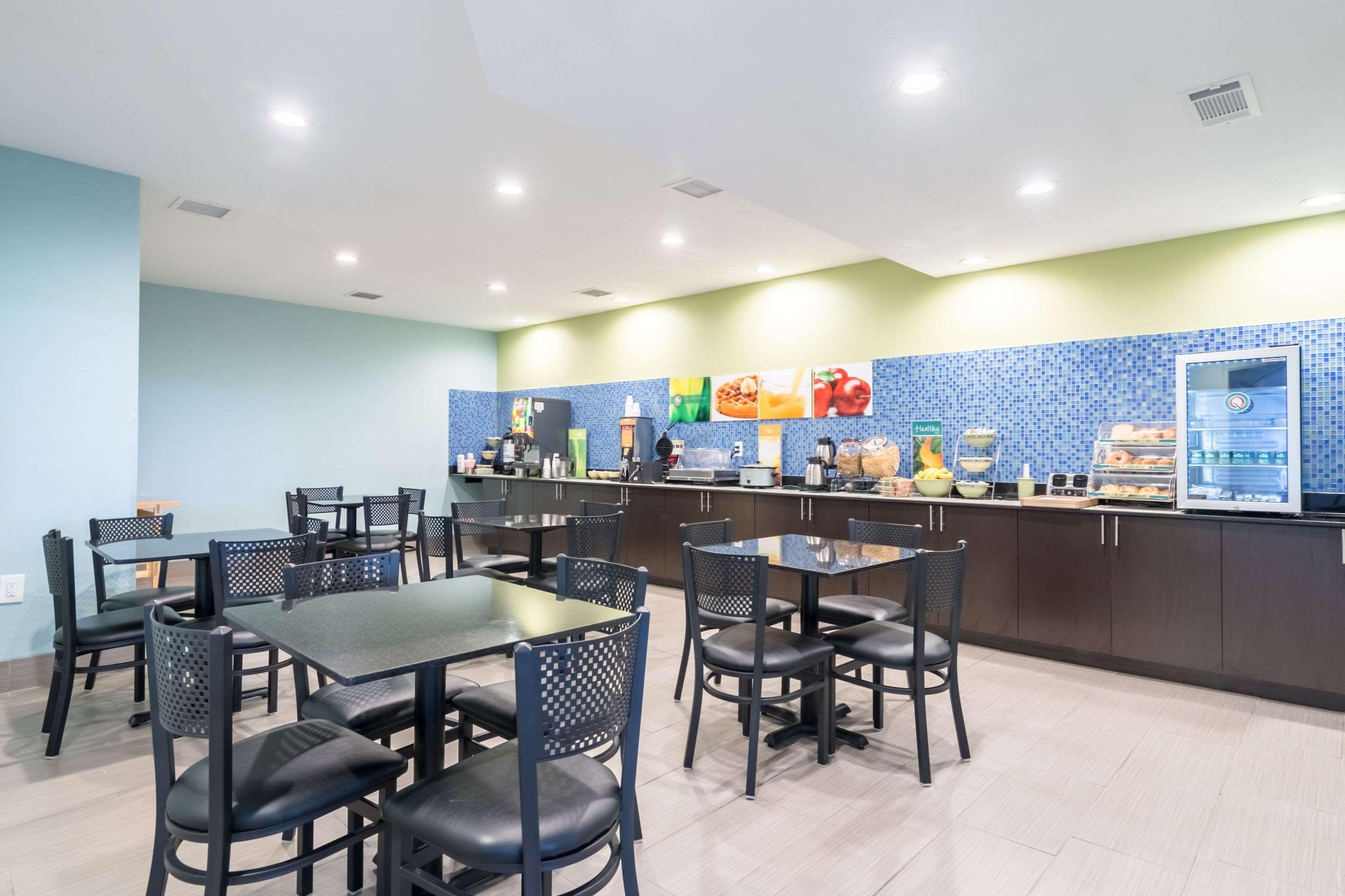 Quality Inn & Suites Of Alma - Northeast From Fort Smith Esterno foto