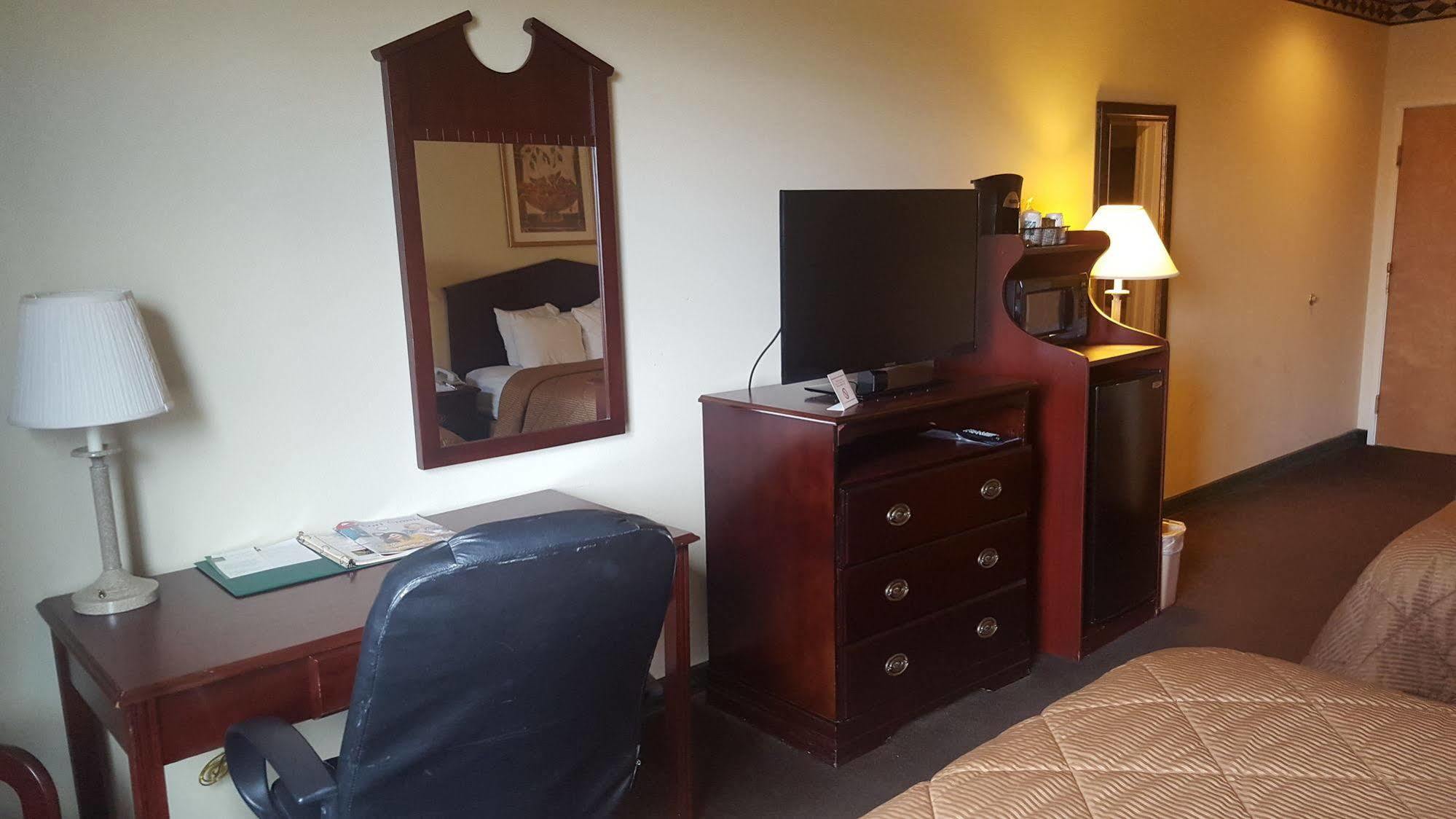 Quality Inn & Suites Of Alma - Northeast From Fort Smith Esterno foto